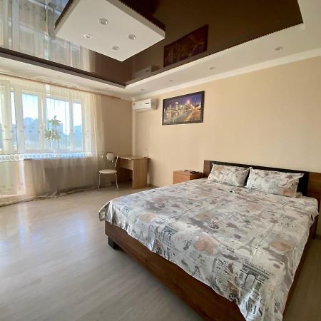 Apartment On Khreshchatyk 200 Center Çerkassi Dış mekan fotoğraf